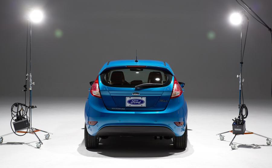  Ford Fiesta 5-Door 2014 года  (US) (фото 40 из 122)